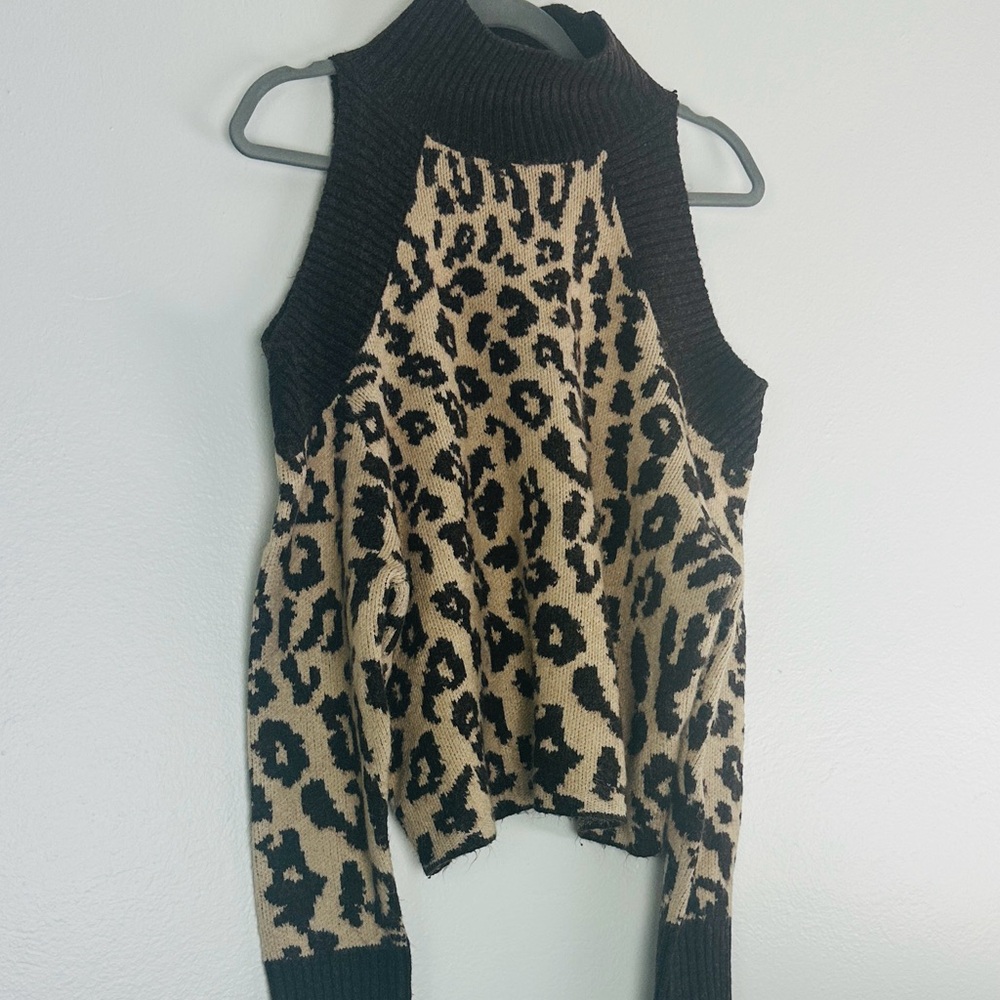 VENUS Leopard Print Cold Shoulder Sweater - Dark Brown and Tan